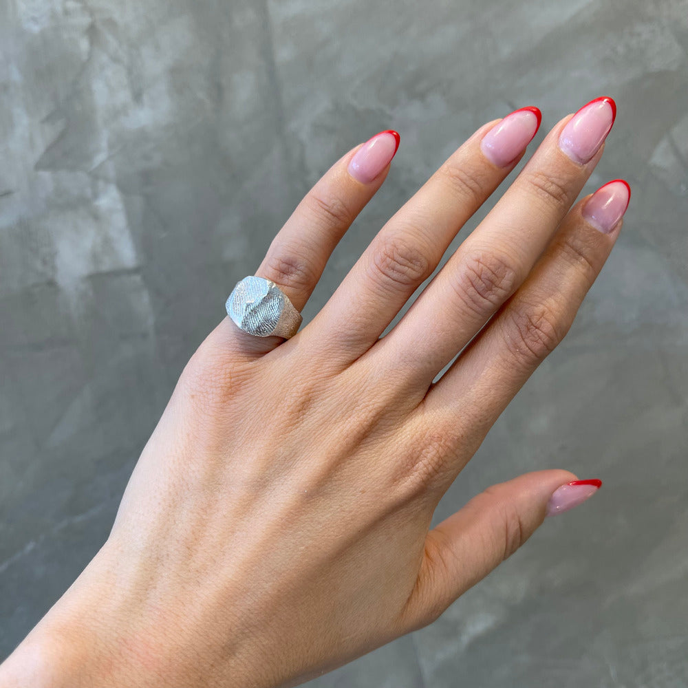 ANILLO CIRCULAR HUELLAS ALMAS GEMELAS