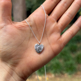 COLLAR CORAZÓN HUELLAS ALMAS GEMELAS