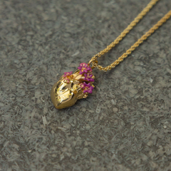 COLLAR CORAZÓN ANATÓMICO PINTADO MINI