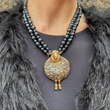 COLLAR LA OVEJA NEGRA GOLD