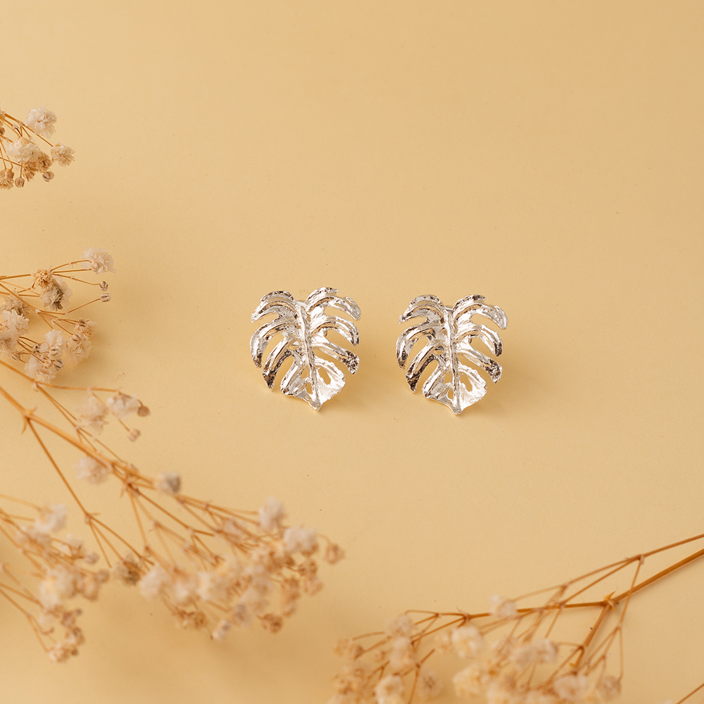 ARETES MONSTERA PEQUEÑA